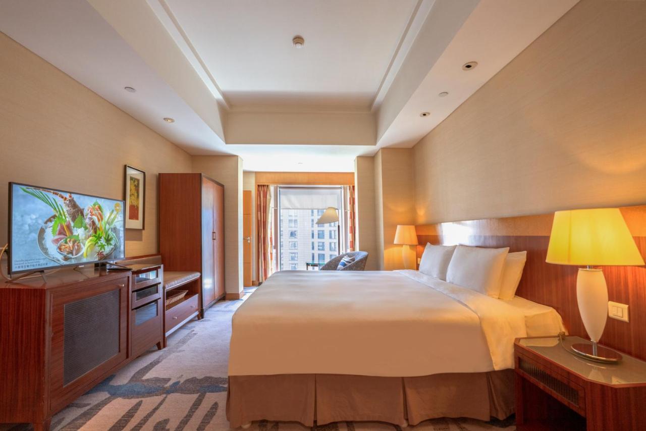 Executive Suite,1200292555:JPEG