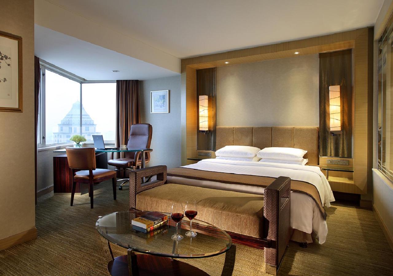 Exclusive Executive Spacious Double Bed Room Exclusive Mattress Germany GROHE Shower,1646920798:JPEG