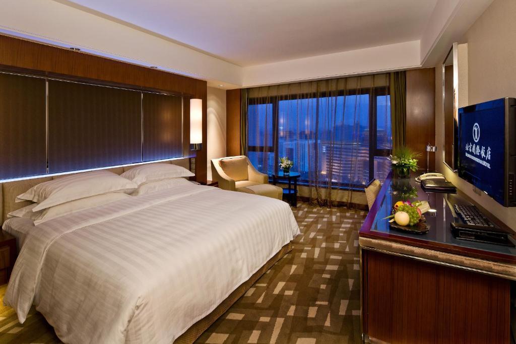 King Bed Room,1742779234:JPEG