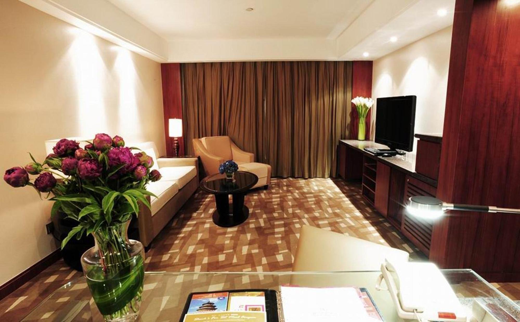 Executive King Bed Suite,1742779278:JPEG
